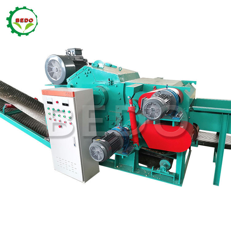 590 รอบต่อนาทีเครื่องย่อยไม้ Chipper ไฟฟ้าป่าไม้ประเภทกลองอุปกรณ์สับไม้