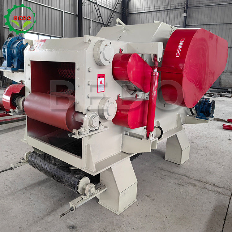 Wet Wood Green Wood Drum Chipper Machine 132KW Hydraulic Feed for High Moisture Tropical Timber Processing