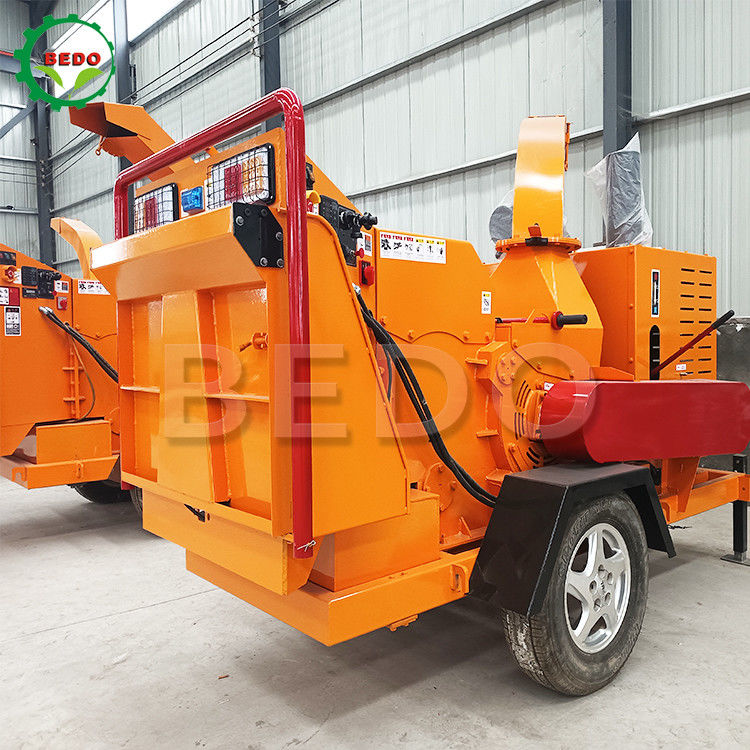 สวนเคลื่อนไหว 55HP เครื่องตัดไม้ดีเซล เครื่องบดสาขา เครื่องบดไฟฟ้า เริ่มต้นอุปกรณ์ป่า