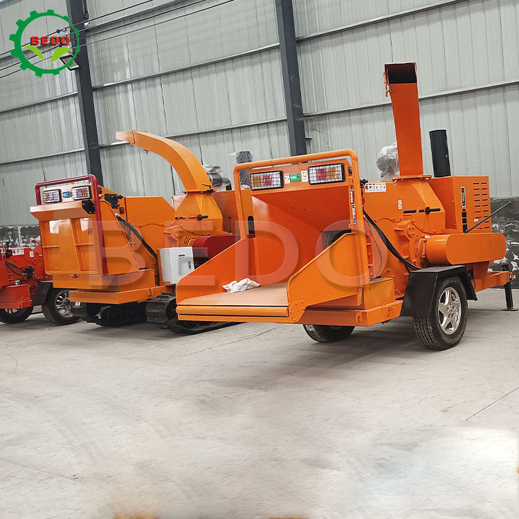 สวนเคลื่อนไหว 55HP เครื่องตัดไม้ดีเซล เครื่องบดสาขา เครื่องบดไฟฟ้า เริ่มต้นอุปกรณ์ป่า
