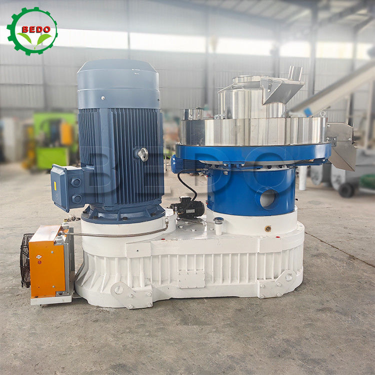 560mm Ring Die Wood Pellet Mill With PLC Control