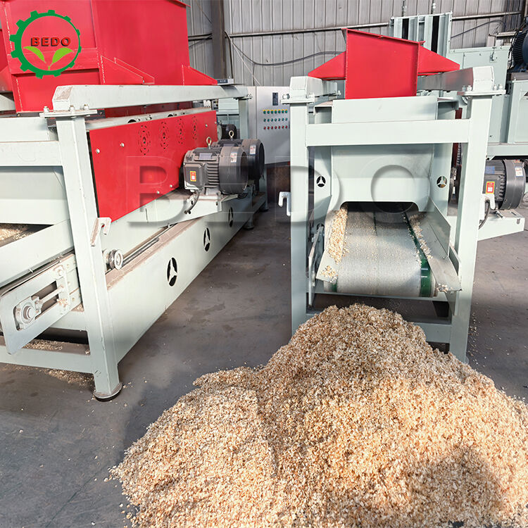 เครื่องทำขี้เลื่อยไม้สำหรับอุตสาหกรรม พร้อมกำลังไฟเพลาหลัก 7.5kw*4 สำหรับความหนาของขี้เลื่อย 1-2 มม. และความเร็วในการหมุน 3600 รอบต่อนาที