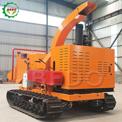 Crawler ไม้สาขาไม้ Chipper เครื่องบดเครื่องยนต์ดีเซล 102HP