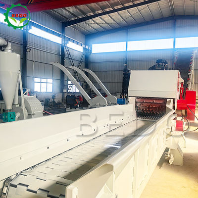 มอเตอร์ไฮดรอลิกใบมีด 2 ชิ้นปรับแต่งเครื่อง Chipper ไม้ฟีดสายพานลำเลียงประเภทกลองเครื่องทำลายอุตสาหกรรม