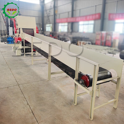 เครื่องปั่นไม้เครื่องยนต์ดีเซลที่มีพลังงานขนาด 25-35 มม และกําลัง 12-15 ตัน/ชั่วโมง