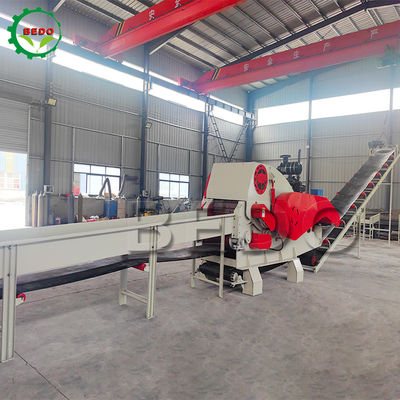 ไฮดรอลิก มอเตอร์ Feed Conveyor Power เครื่องบดไม้ที่มีใบรับรอง CE และแหล่งพลังงานเครื่องยนต์ดีเซล